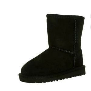 NIB UGG Classic II Short boots Black Sz 7 Toddler